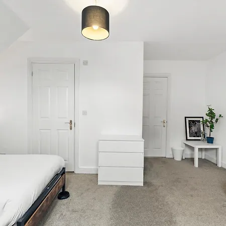 Spacious - Parking & Wifi *