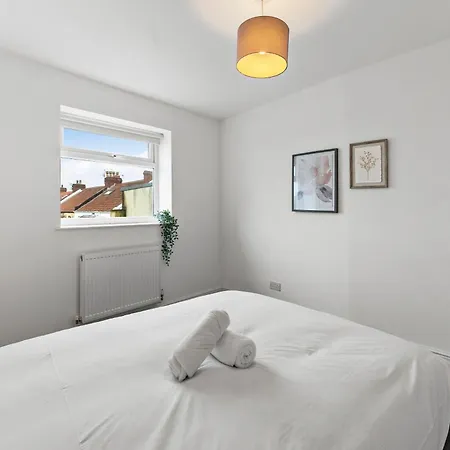 Apartamento Spacious - Parking & Wifi