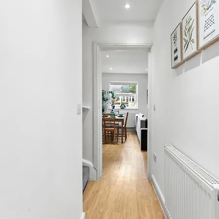 Spacious - Parking & Wifi Bristol