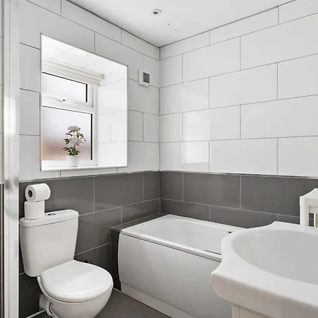 Spacious - Parking & Wifi Apartamento Bristol